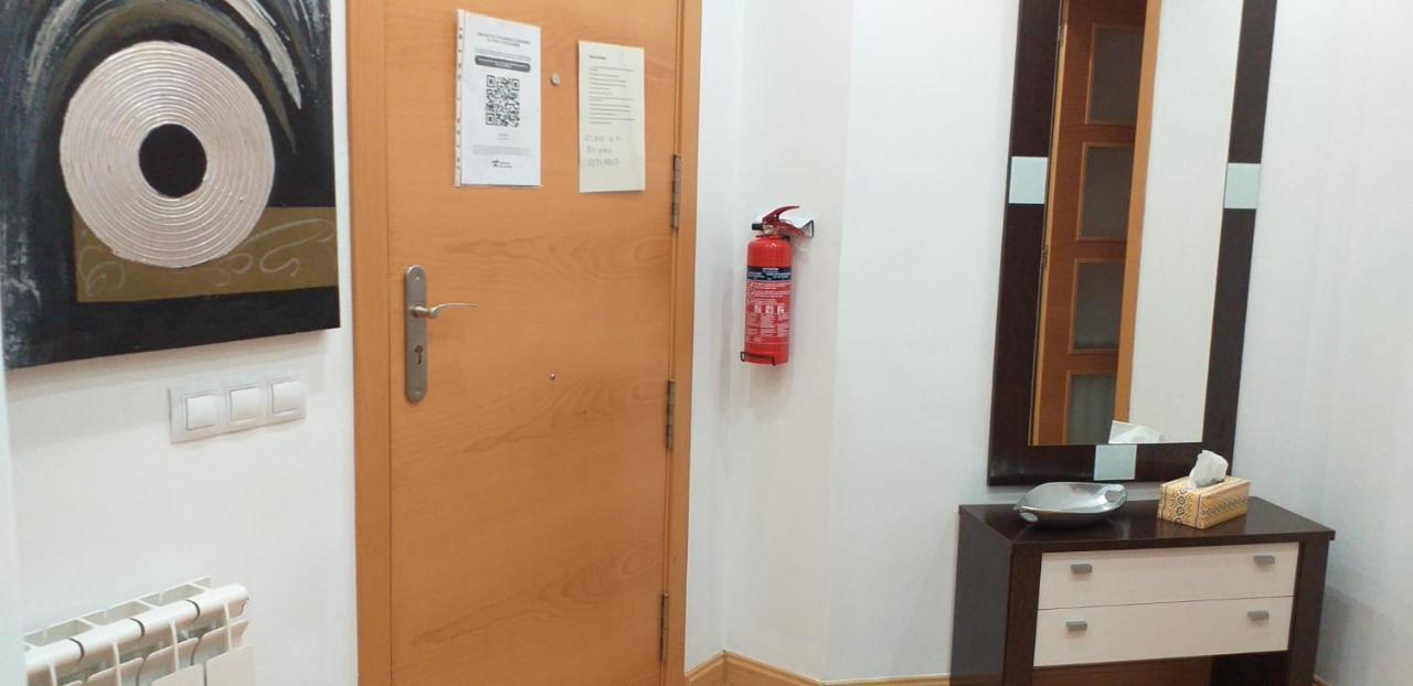 Apartamento Los Lirios Logroño Kültér fotó