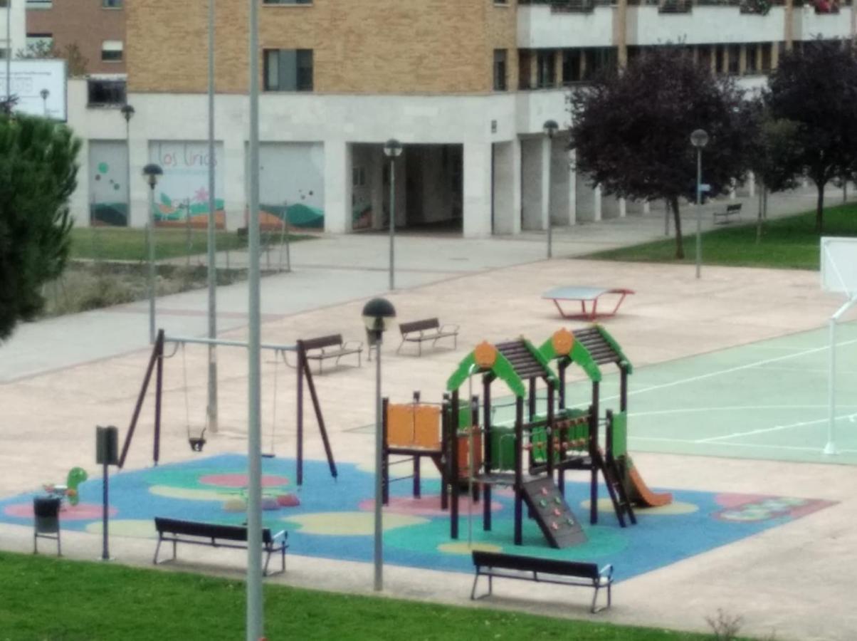Apartamento Los Lirios Logroño Kültér fotó