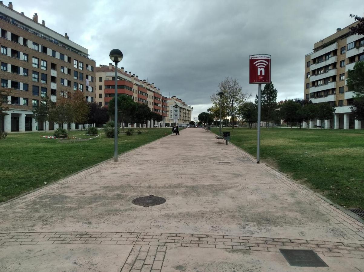 Apartamento Los Lirios Logroño Kültér fotó
