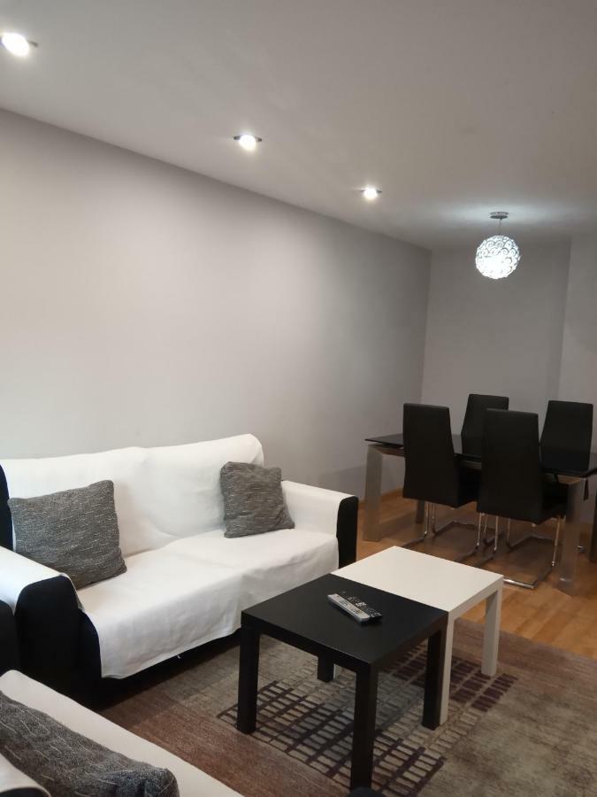 Apartamento Los Lirios Logroño Kültér fotó